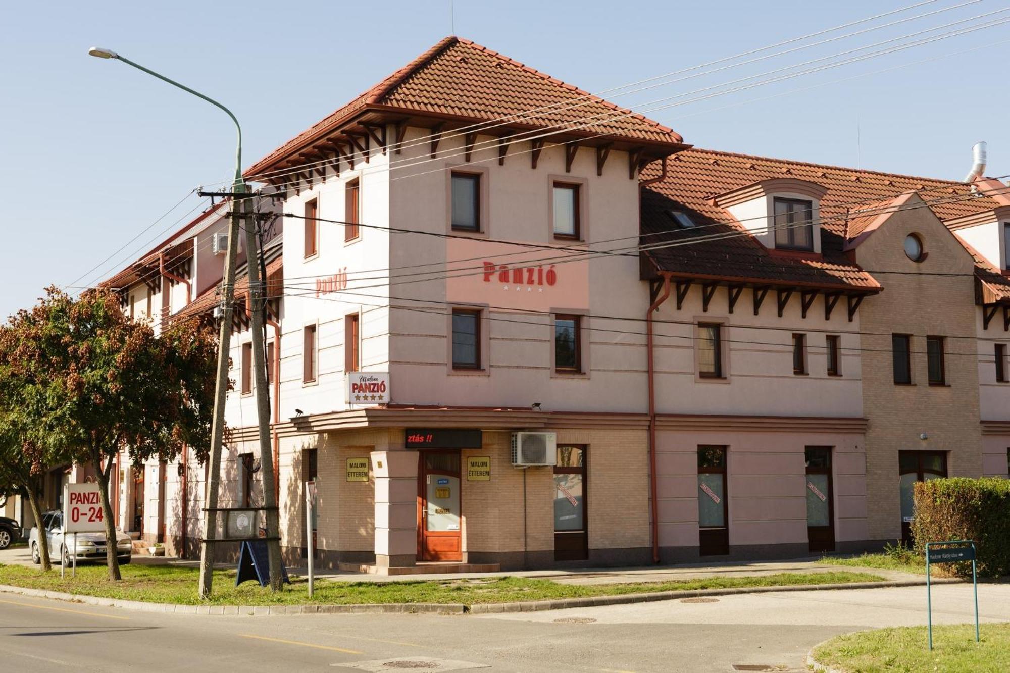 Bed and Breakfast Malom Panzio Kiskunfélegyháza Exterior foto