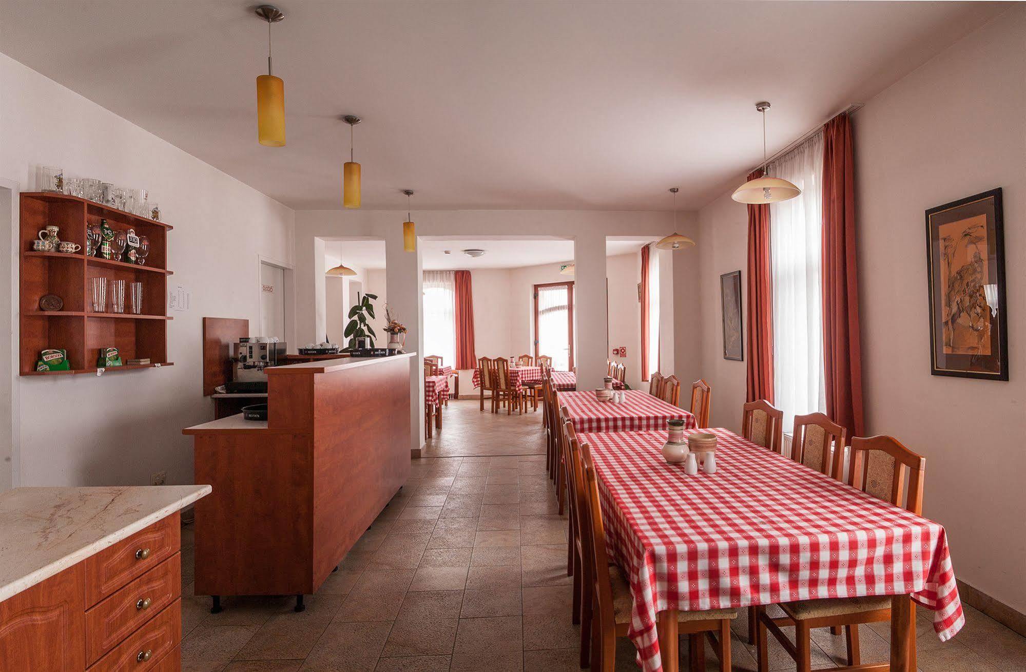 Bed and Breakfast Malom Panzio Kiskunfélegyháza Exterior foto